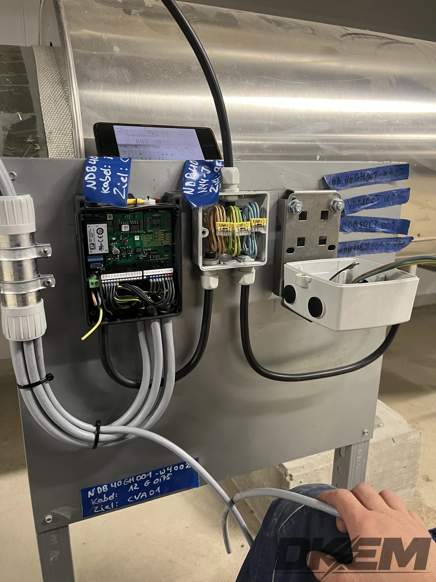 Realizácia elektroinštalácií – DK EM